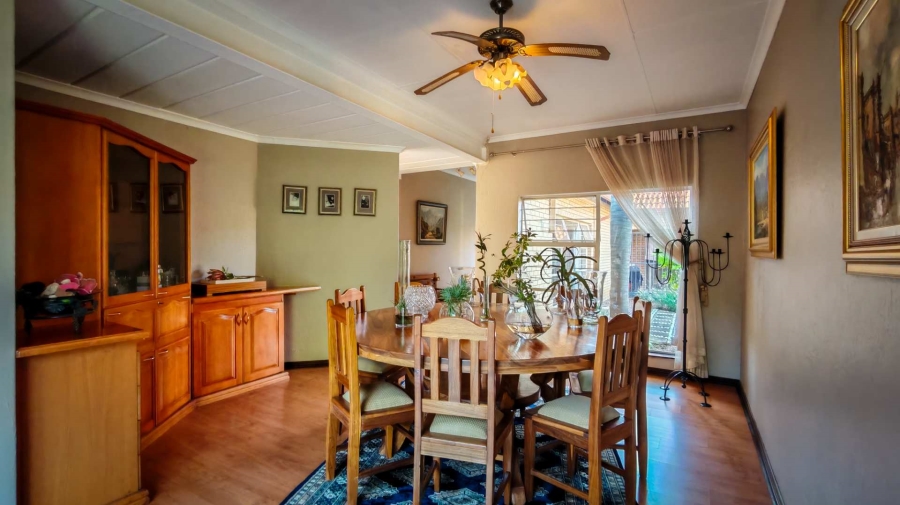 4 Bedroom Property for Sale in Melodie North West